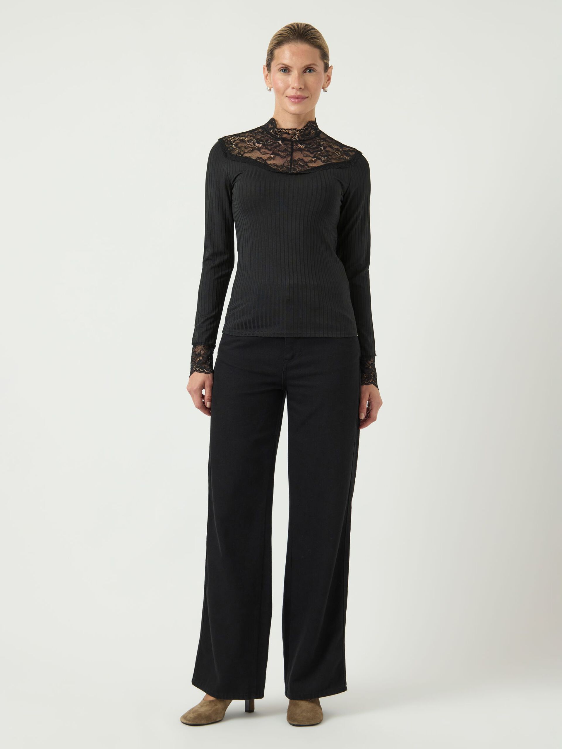  YASBLACE TOP MET LANGE MOUWEN