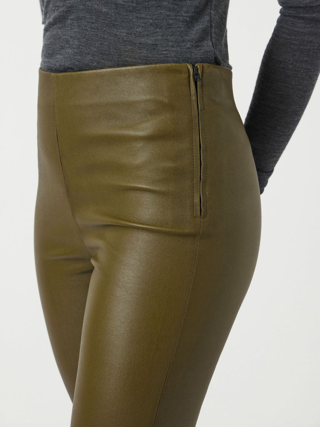  YASZELLU LEREN BROEK