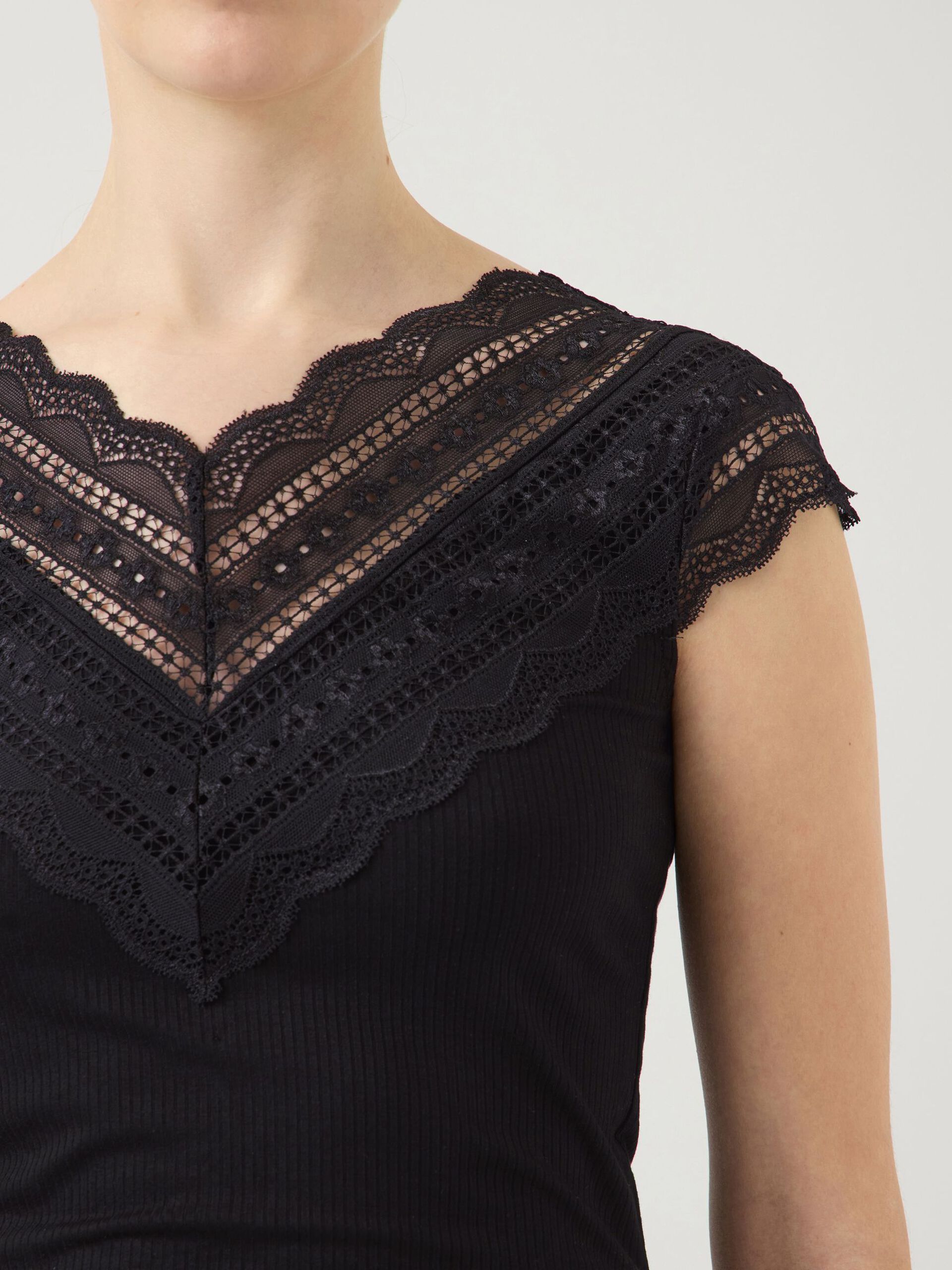  YASELLINA TOP