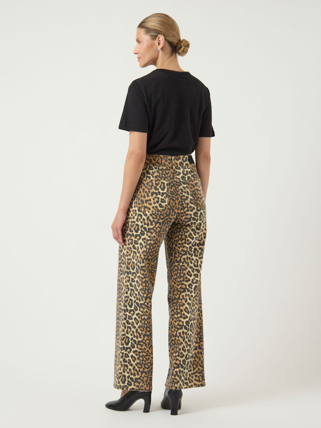  YASLEONORA JEANS
