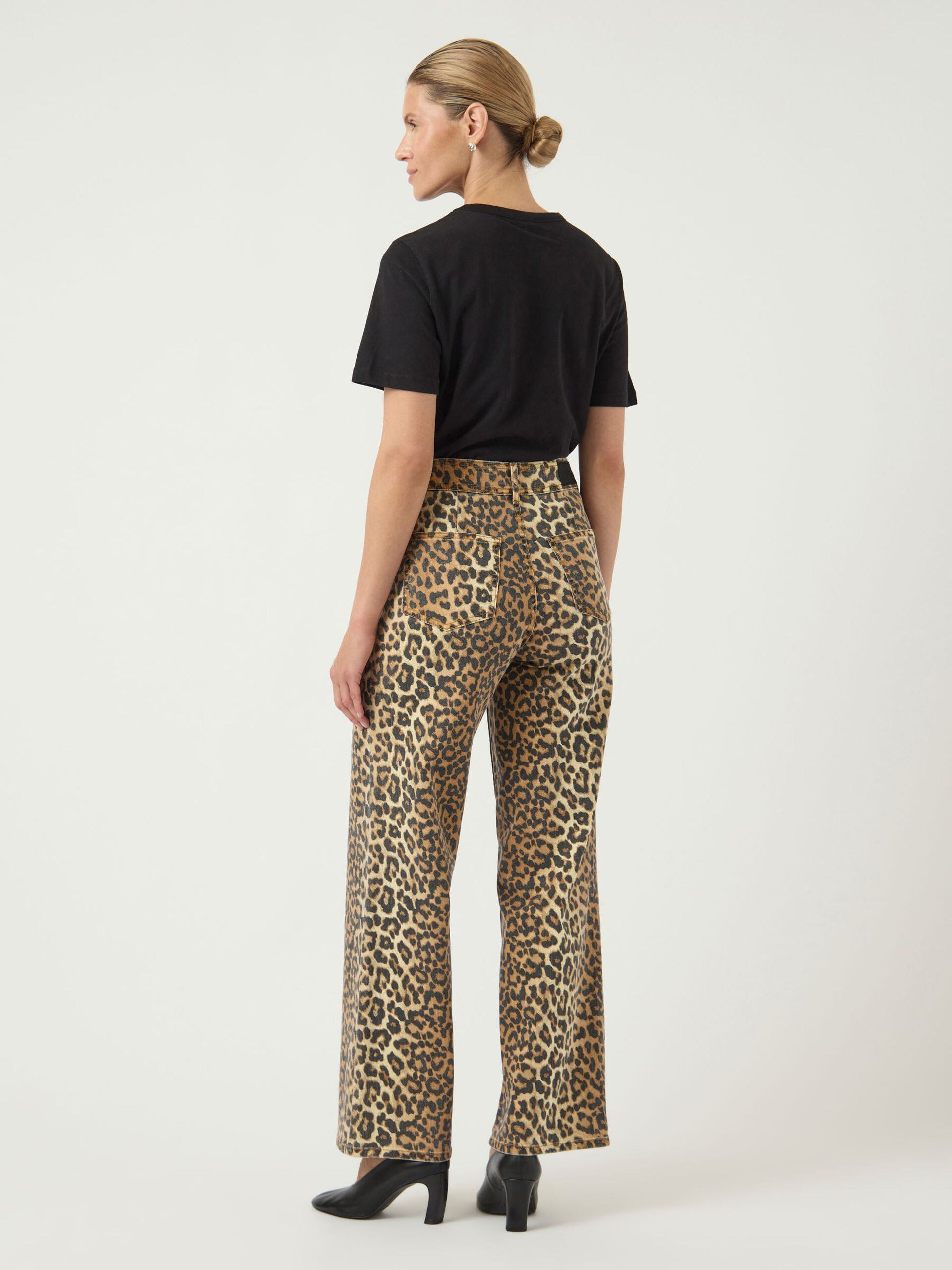  YASLEONORA JEANS