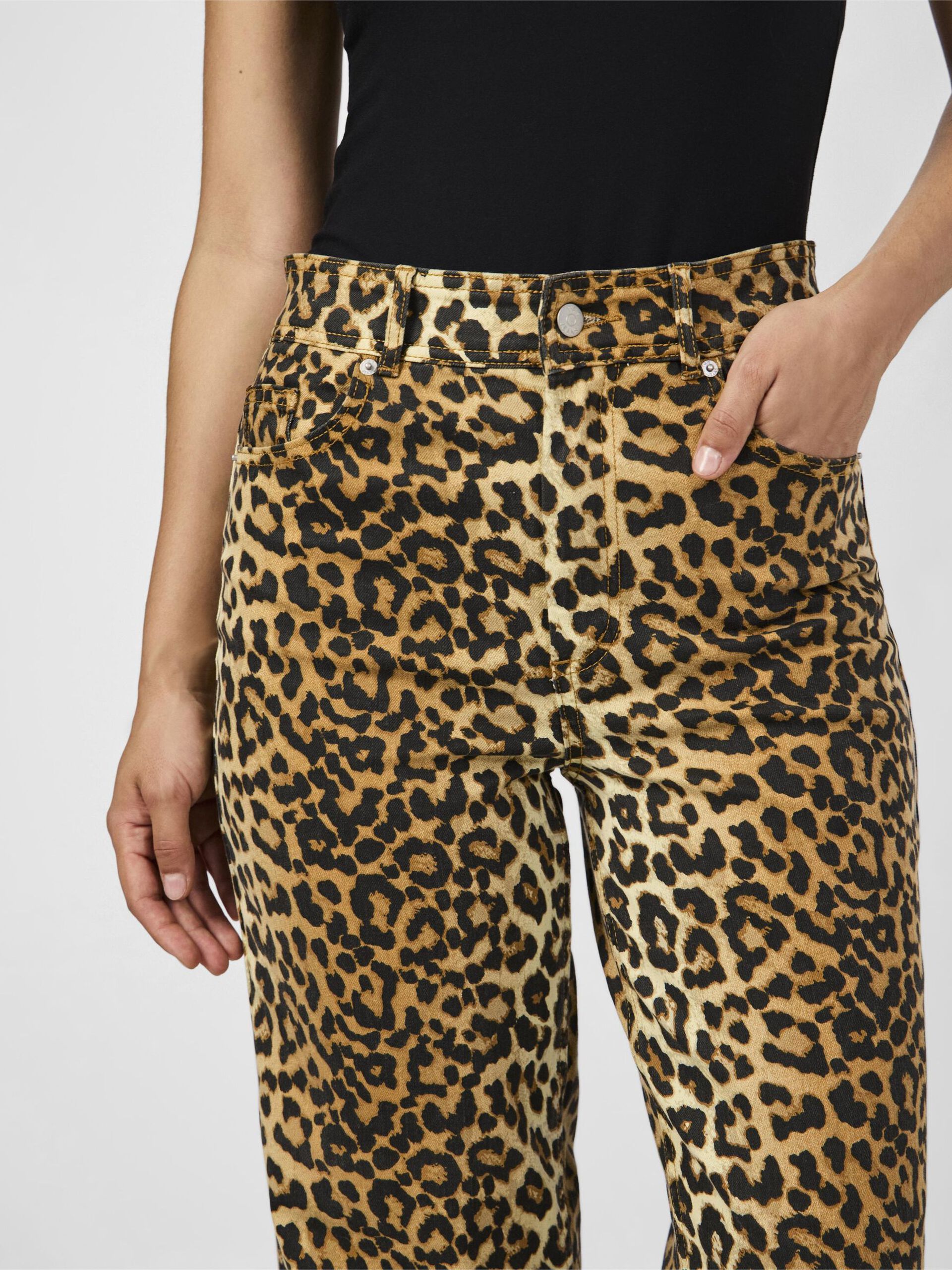  YASLEONORA JEANS