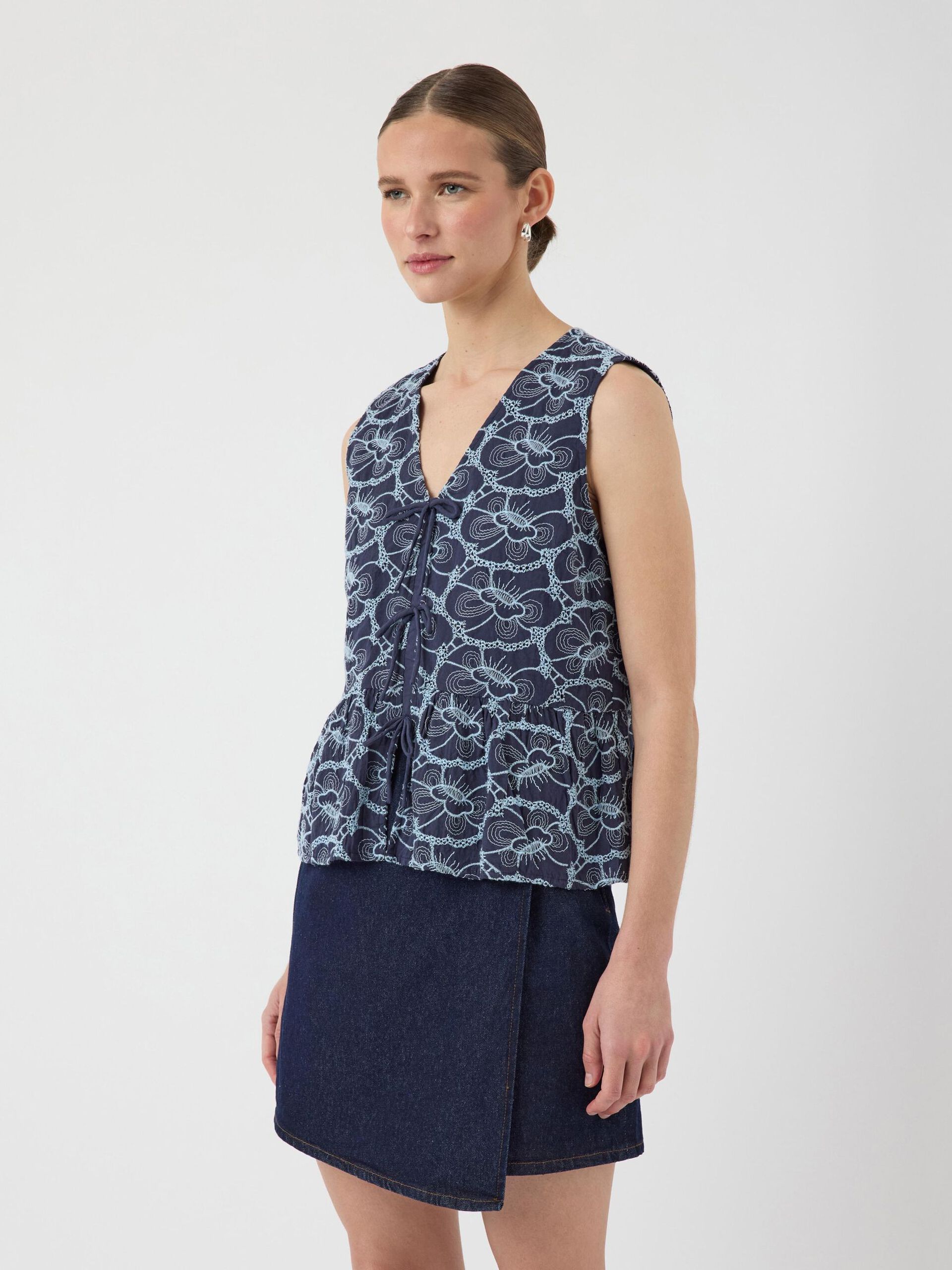  YASIREKA MOUWLOZE TOP