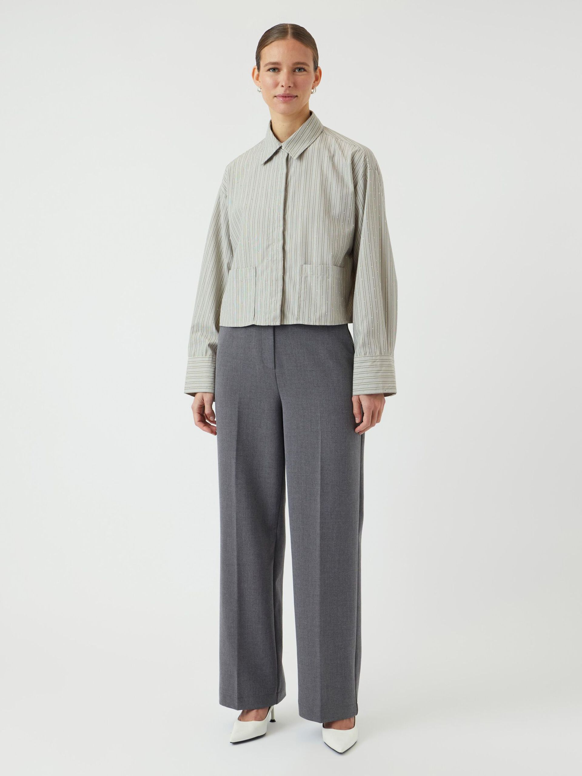  YASLEE CROPPED BLOUSE