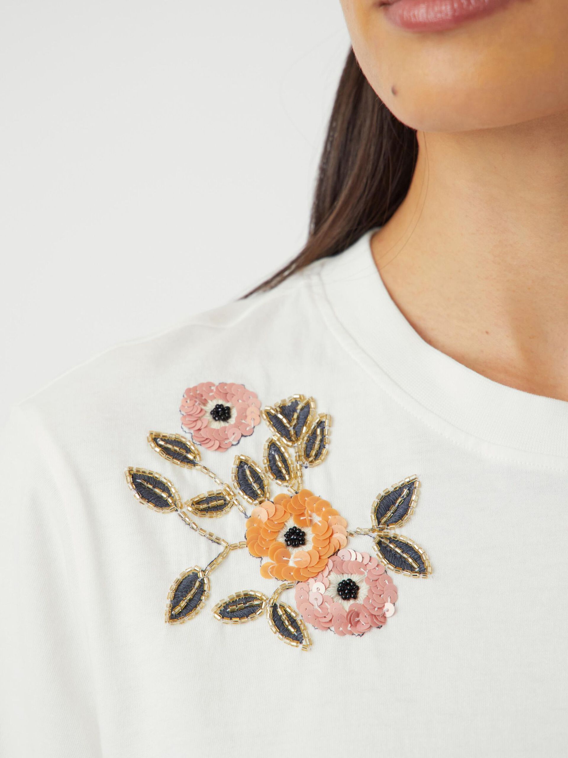  YASSANNIA T-SHIRT