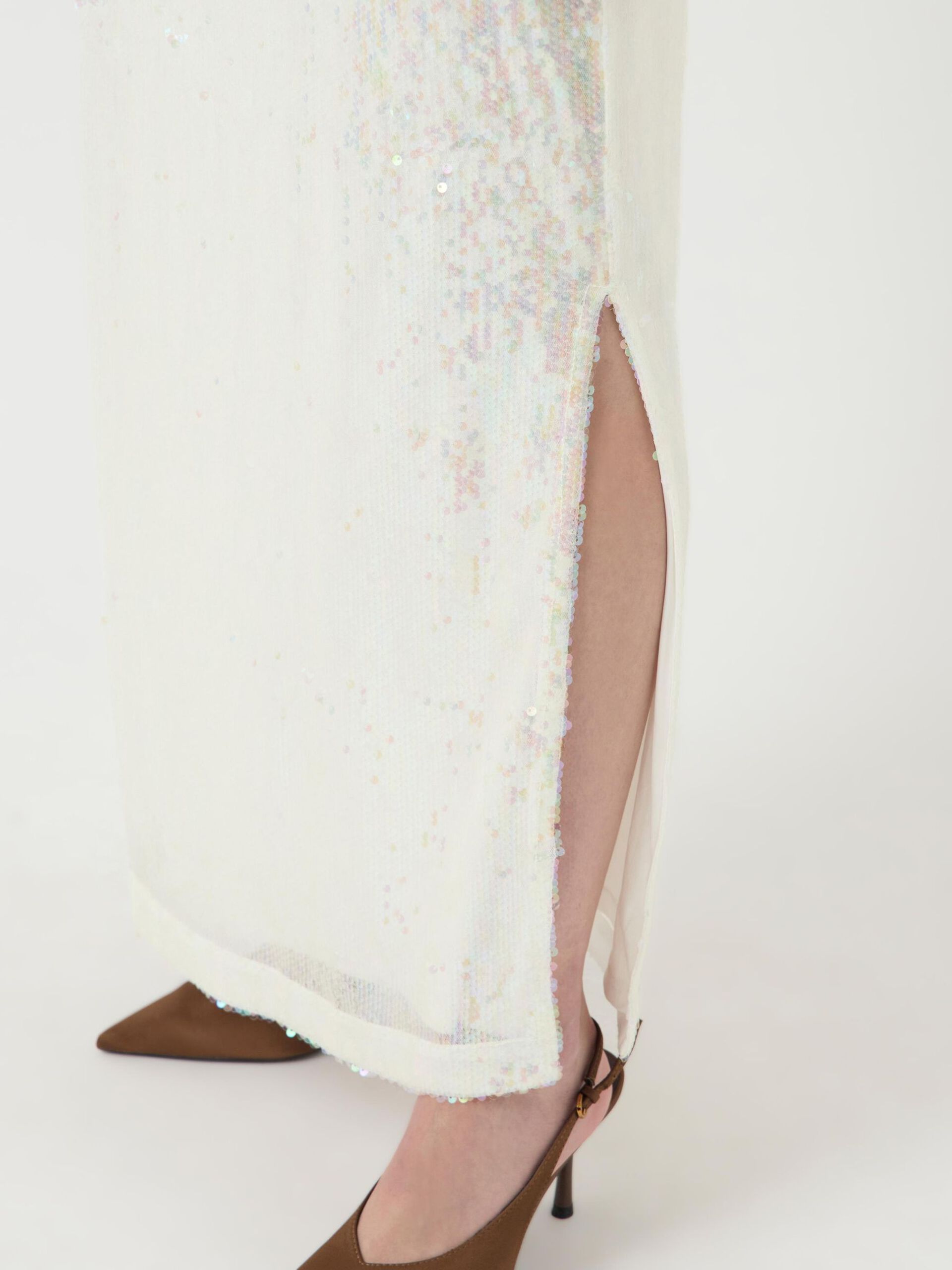  YASSEQUINA MIDDELLANGE ROK