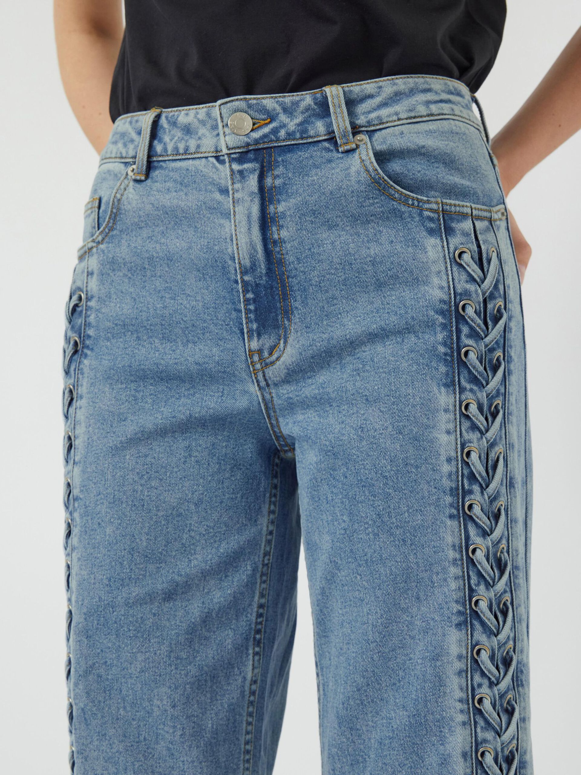  YASEYLA HIGH-WAIST JEANS