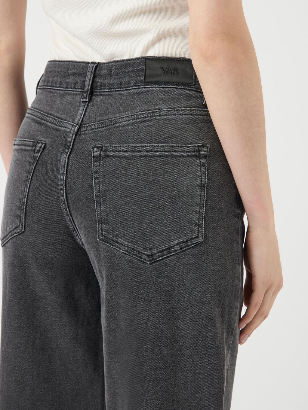  YASROSIE HW STRAIGHT FIT JEANS